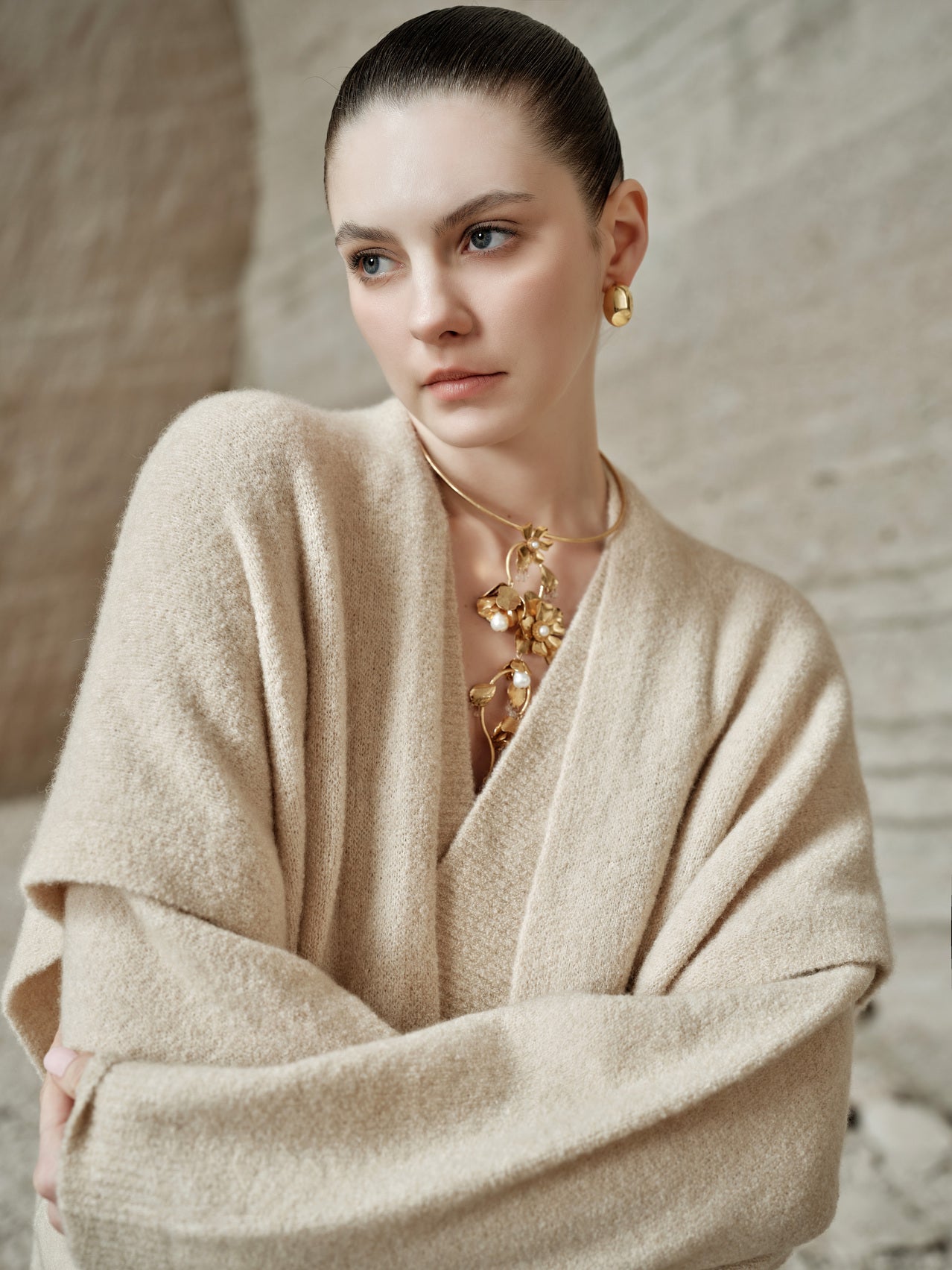100% Cashmere Sweater - Cover Shoulder